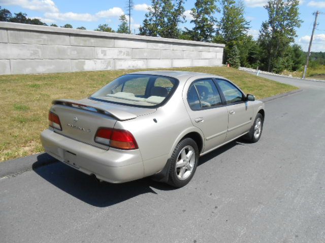 Nissan Maxima 1999 photo 4