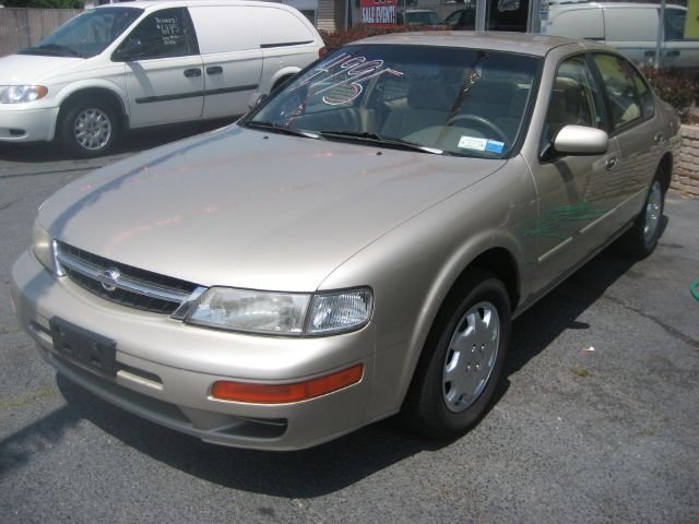 Nissan Maxima 6 Speed Transmision Sedan