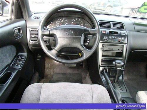 Nissan Maxima 1999 photo 4