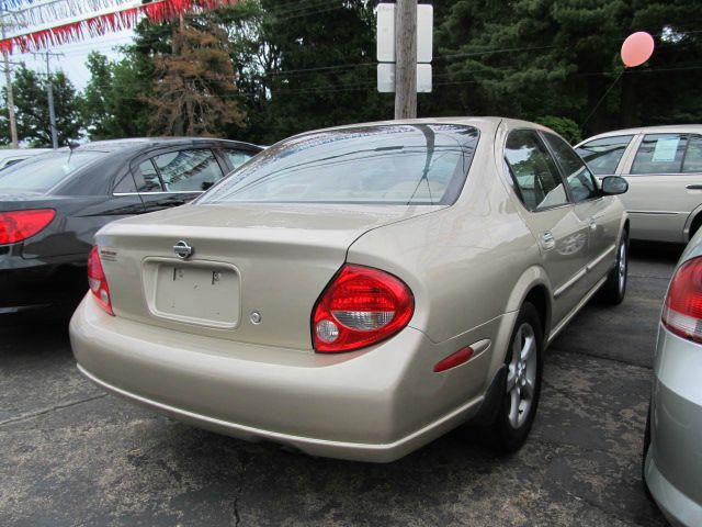 Nissan Maxima 2000 photo 4
