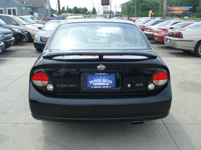 Nissan Maxima 3.0 Quattro Sedan