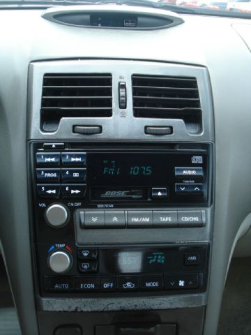 Nissan Maxima 2000 photo 1