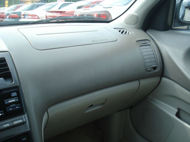 Nissan Maxima 2000 photo 18