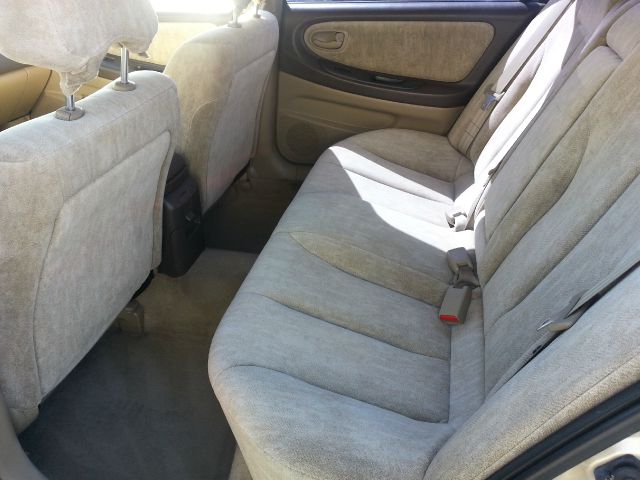 Nissan Maxima 2000 photo 3