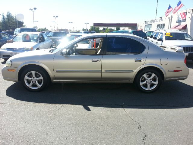 Nissan Maxima 2000 photo 6