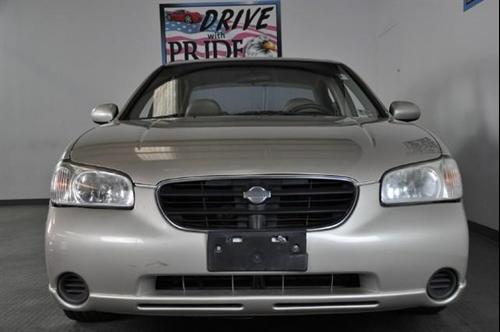 Nissan Maxima 2000 photo 1