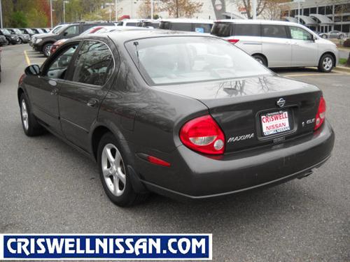 Nissan Maxima 2000 photo 1