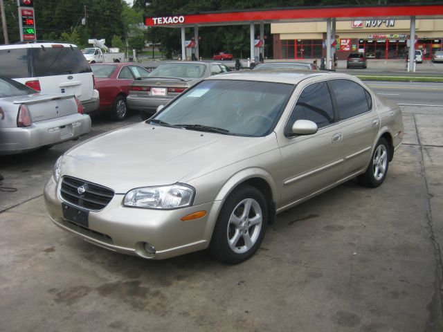 Nissan Maxima 2000 photo 2