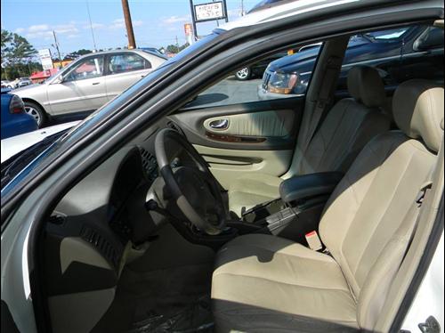 Nissan Maxima 2000 photo 2