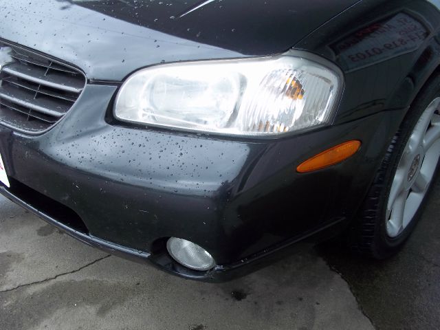 Nissan Maxima 2000 photo 1