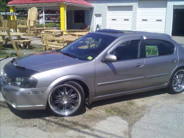 Nissan Maxima 2000 photo 2