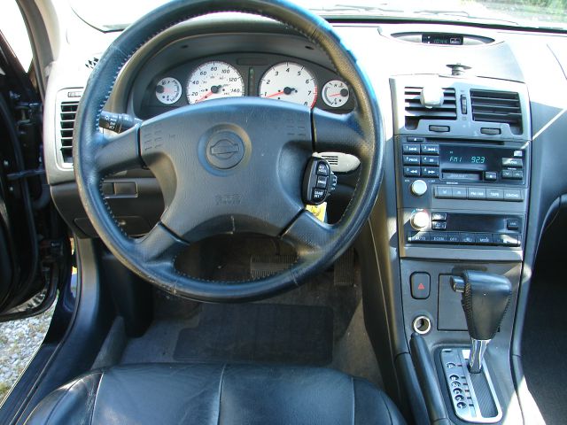 Nissan Maxima 2000 photo 16