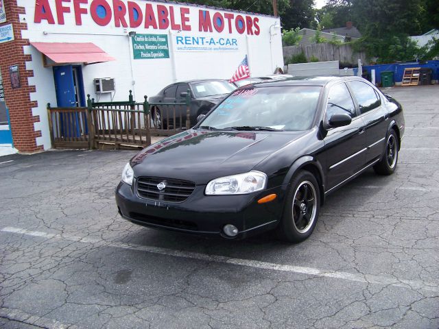 Nissan Maxima 2000 photo 3