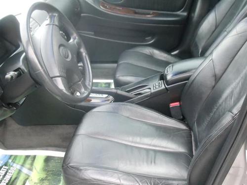 Nissan Maxima 2000 photo 2