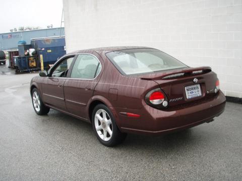 Nissan Maxima 2000 photo 1