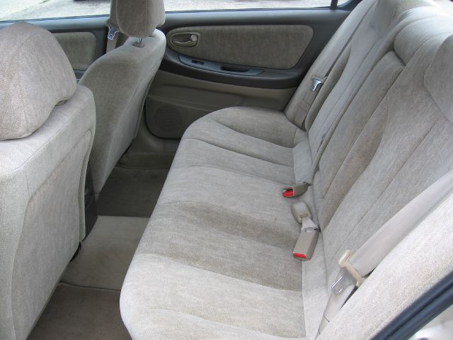 Nissan Maxima 2000 photo 3