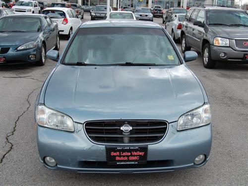 Nissan Maxima 2000 photo 2