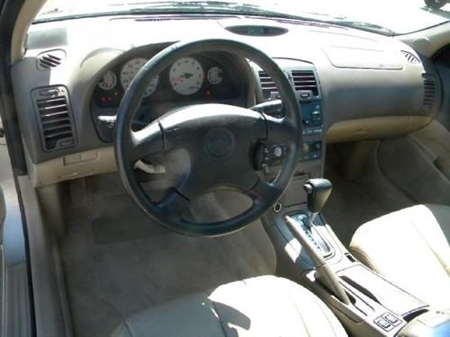 Nissan Maxima 2000 photo 3