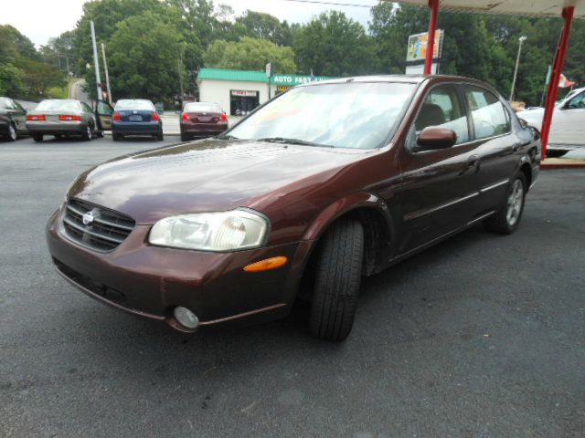 Nissan Maxima 2000 photo 2