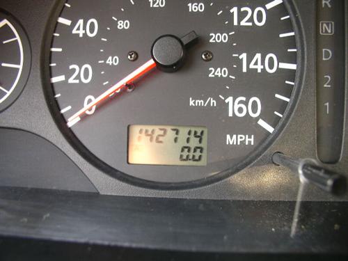 Nissan Maxima 2000 photo 1