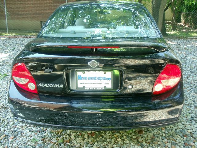 Nissan Maxima SE Sedan