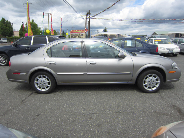 Nissan Maxima 2001 photo 1