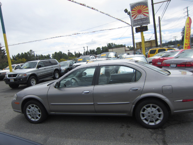 Nissan Maxima 2001 photo 2