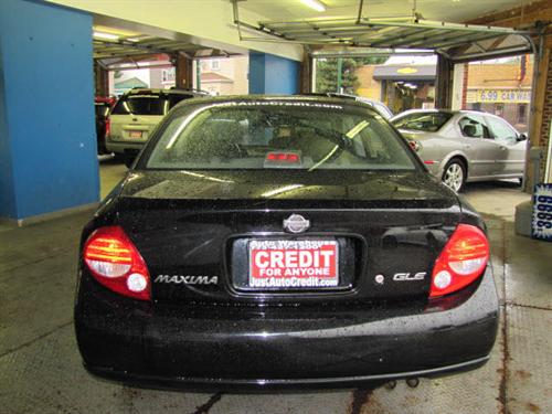 Nissan Maxima 2001 photo 1