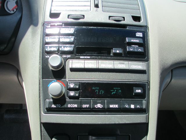 Nissan Maxima 2001 photo 9