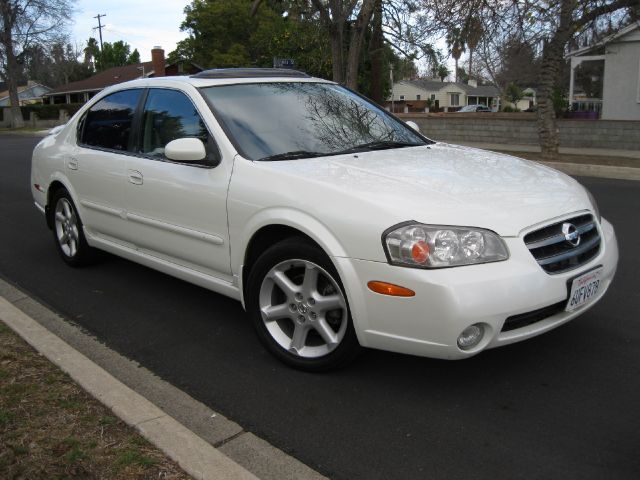 Nissan Maxima SE Sedan