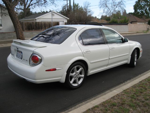 Nissan Maxima 2002 photo 1