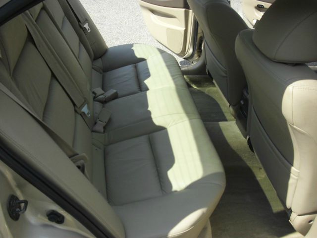 Nissan Maxima 2002 photo 1