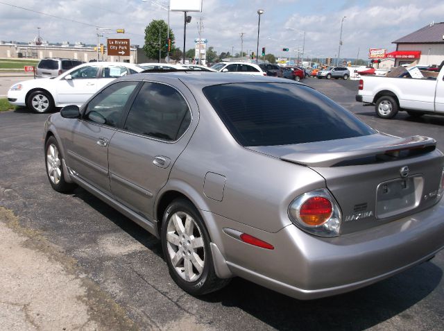 Nissan Maxima 2002 photo 2