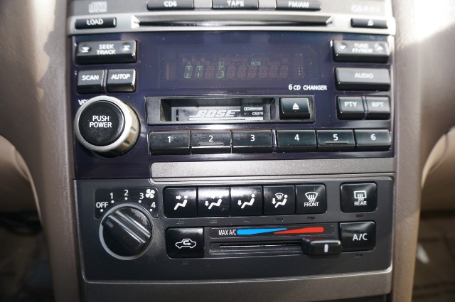 Nissan Maxima 2002 photo 2