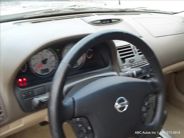 Nissan Maxima 2002 photo 2