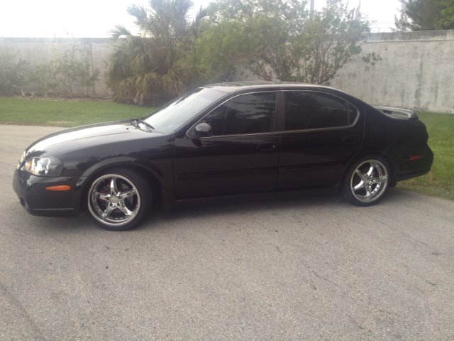 Nissan Maxima 2002 photo 1