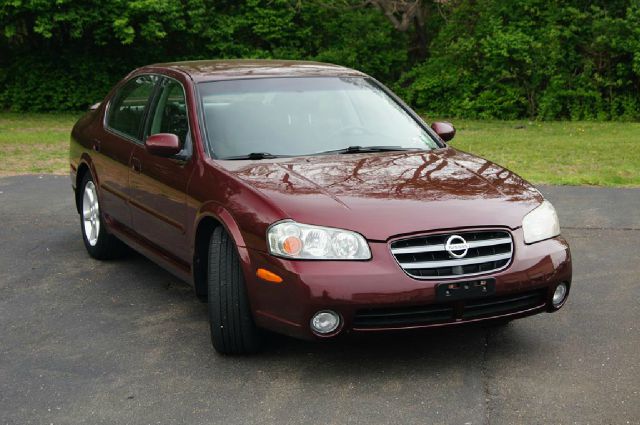 Nissan Maxima LS Flex Fuel 4x4 This Is One Of Our Best Bargains Sedan