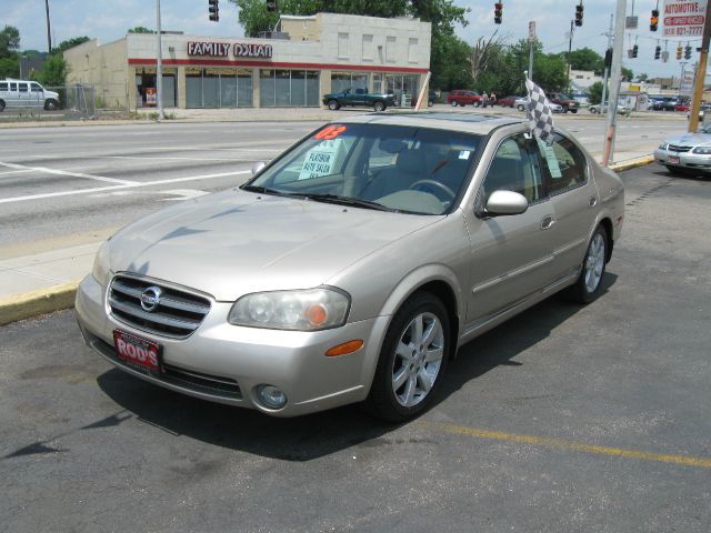 Nissan Maxima SE Sedan