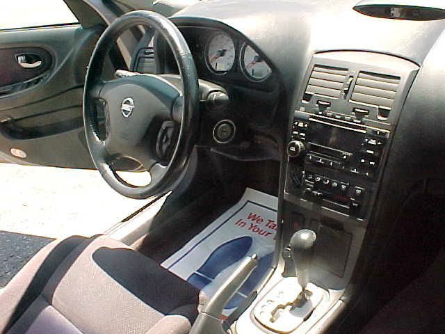 Nissan Maxima SE Sedan