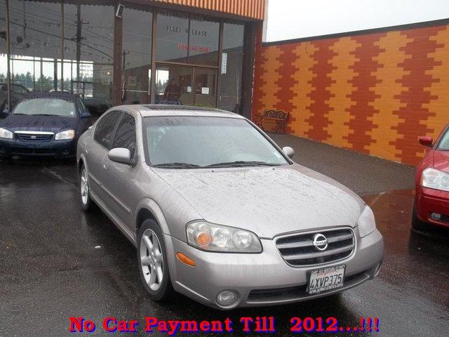 Nissan Maxima SE Sedan