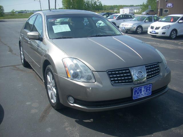 Nissan Maxima LS S Sedan