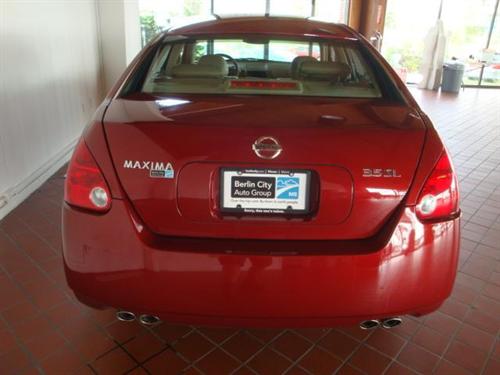 Nissan Maxima 2004 photo 1