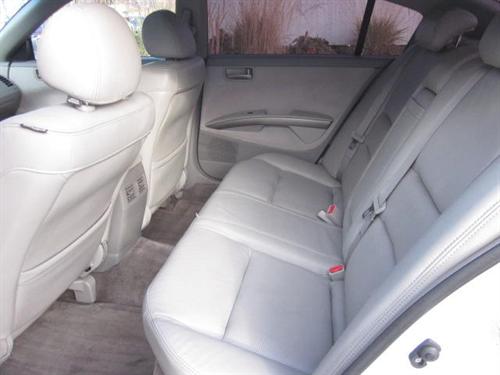 Nissan Maxima 2004 photo 1