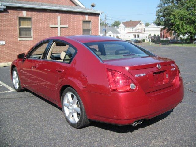 Nissan Maxima 2004 photo 1