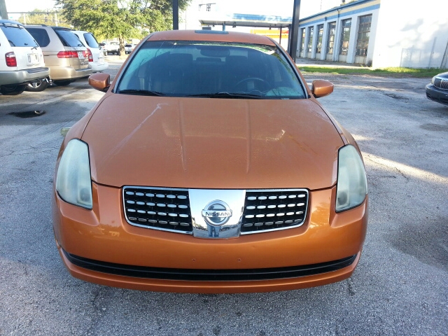 Nissan Maxima LS S Sedan