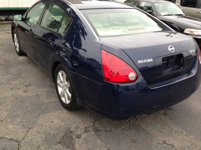 Nissan Maxima 2004 photo 1