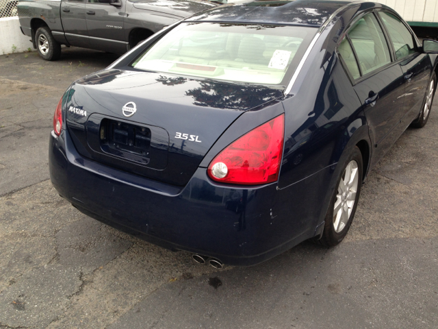 Nissan Maxima 2004 photo 2