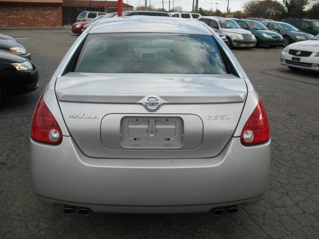 Nissan Maxima LS S Sedan