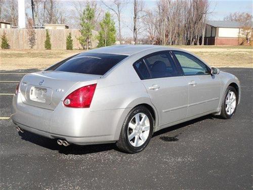 Nissan Maxima 2004 photo 1