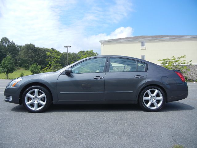Nissan Maxima 2004 photo 1